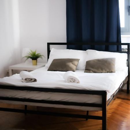 Whole Wide World Hostel Zagreb Ngoại thất bức ảnh