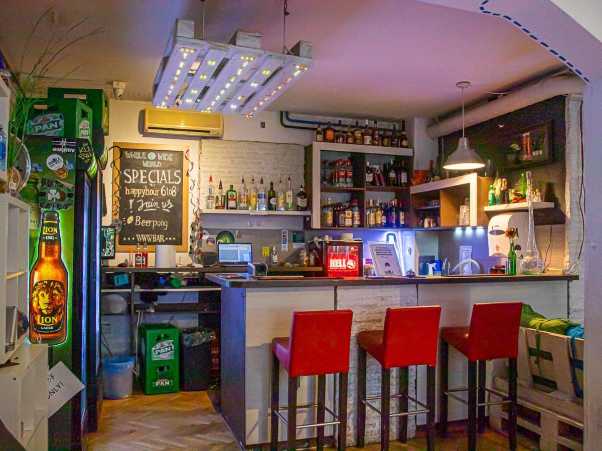 Whole Wide World Hostel Zagreb Ngoại thất bức ảnh
