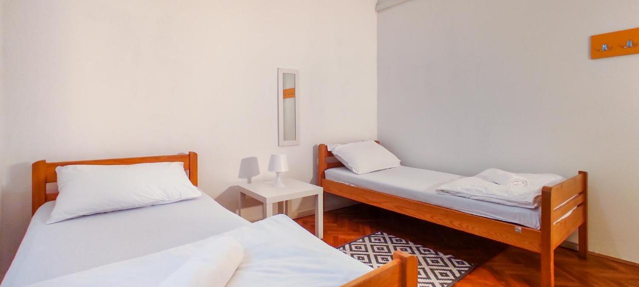 Whole Wide World Hostel Zagreb Ngoại thất bức ảnh