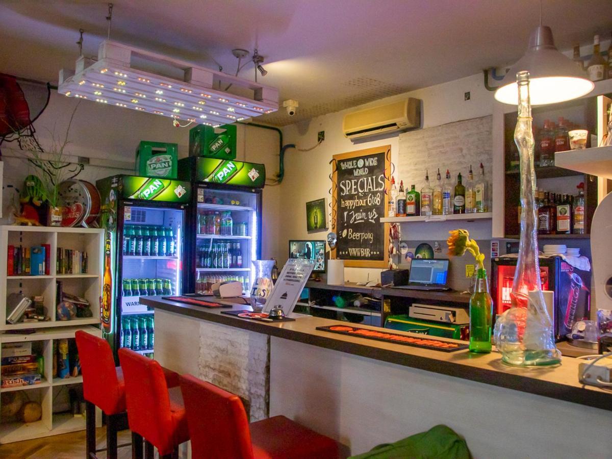 Whole Wide World Hostel Zagreb Ngoại thất bức ảnh