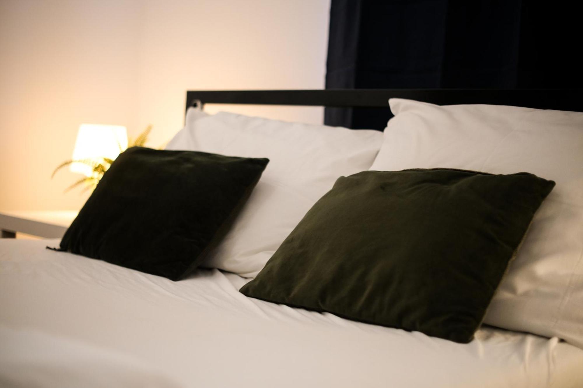 Whole Wide World Hostel Zagreb Ngoại thất bức ảnh