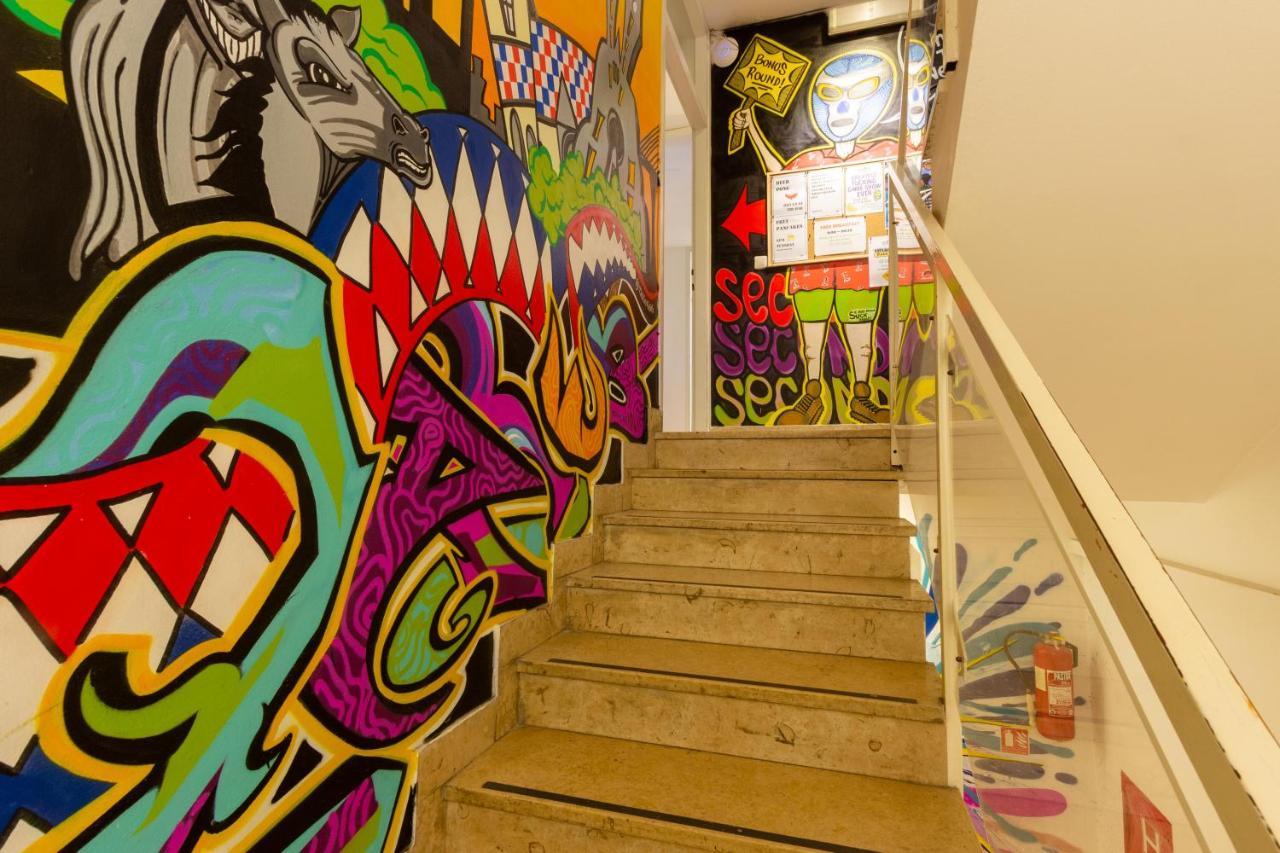 Whole Wide World Hostel Zagreb Ngoại thất bức ảnh