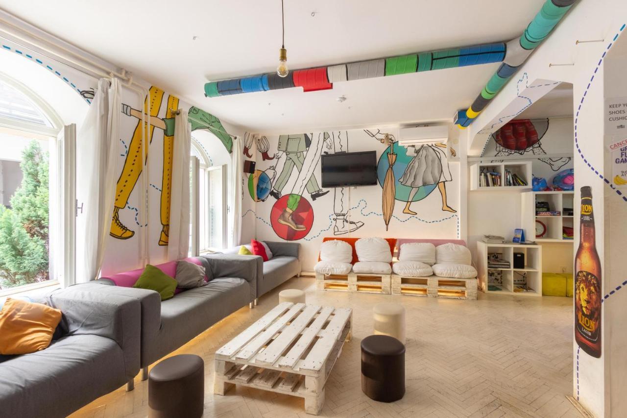Whole Wide World Hostel Zagreb Ngoại thất bức ảnh