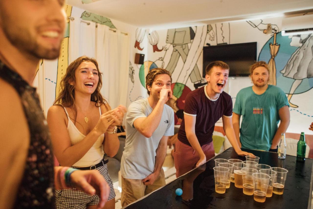 Whole Wide World Hostel Zagreb Ngoại thất bức ảnh