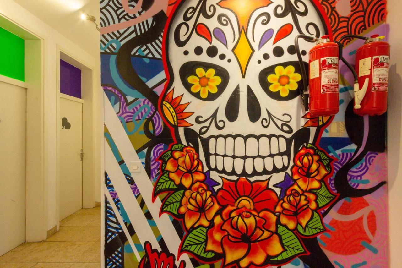 Whole Wide World Hostel Zagreb Ngoại thất bức ảnh